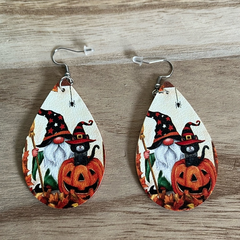 GNOME BLACK CAT HALLOWEEN EARRINGS, NWT